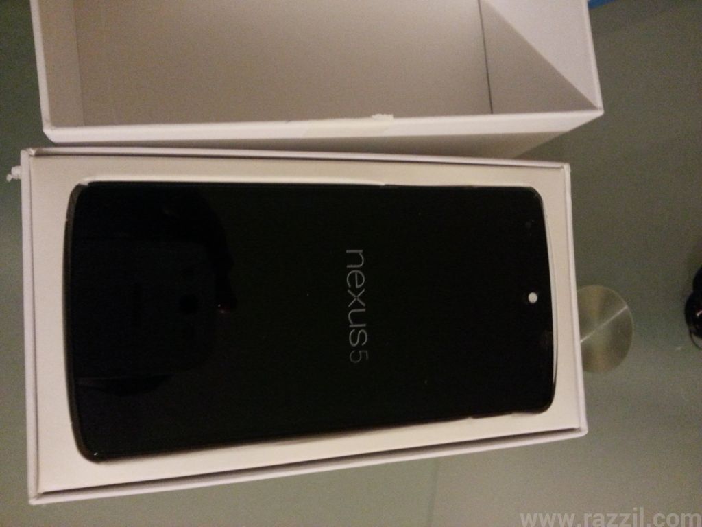 Google Nexus 5 Unboxing